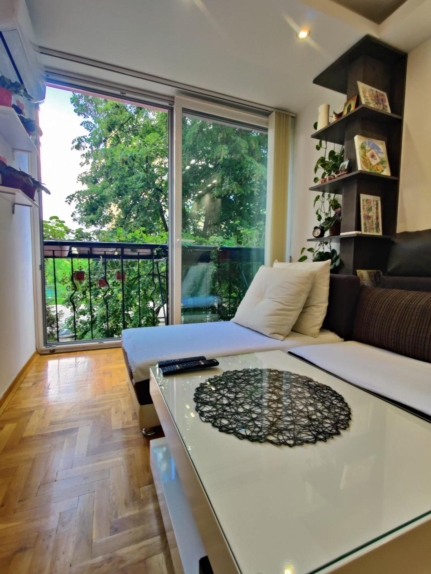 Ana Apartment โนวีซาด ภายนอก รูปภาพ