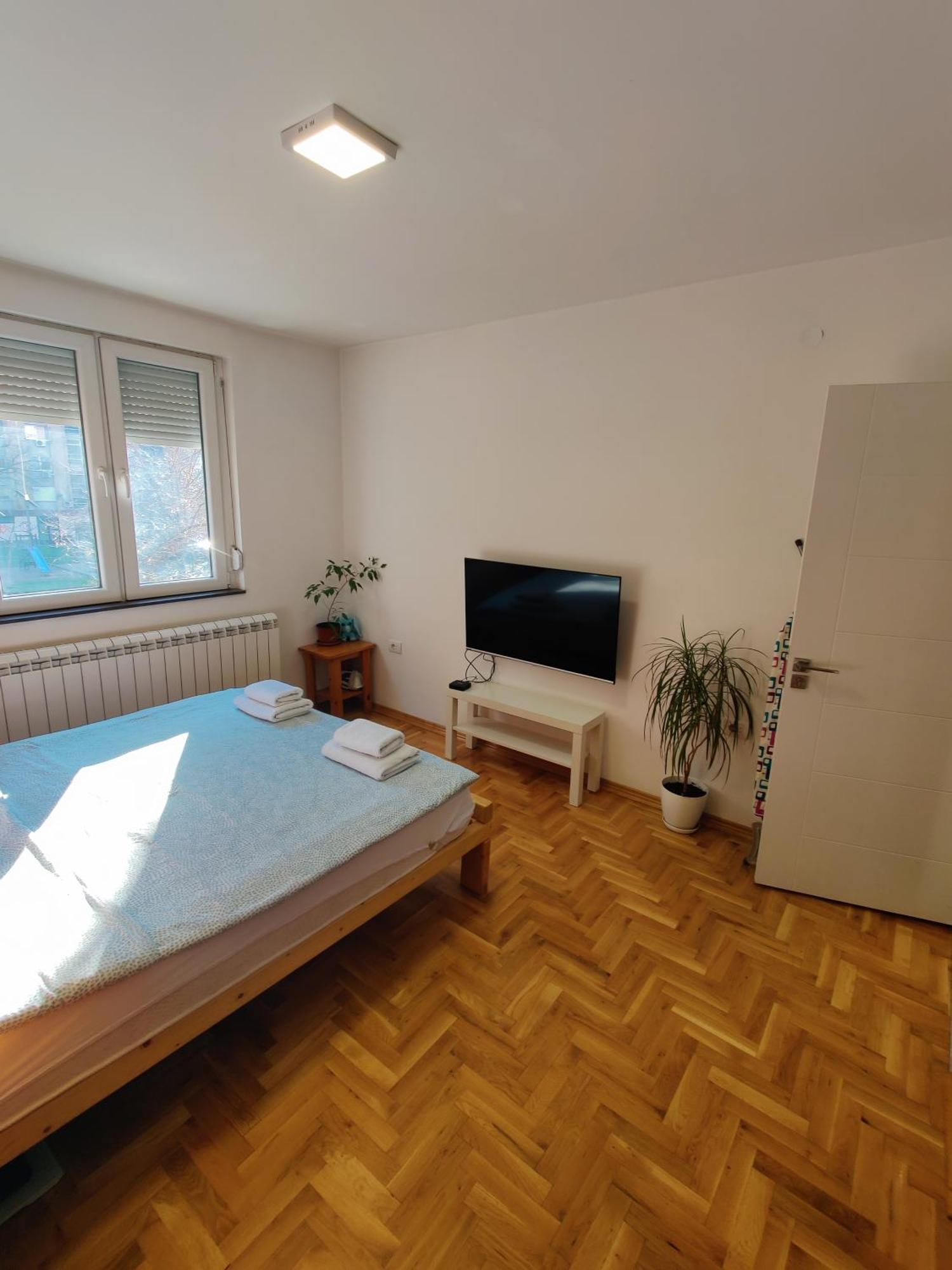 Ana Apartment โนวีซาด ภายนอก รูปภาพ